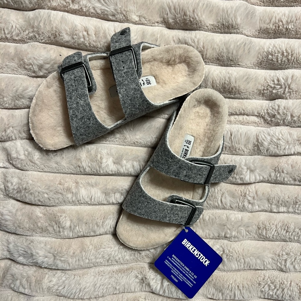 Kid’s Birkenstock Arizona Happy Lamb Sandal